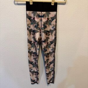 Ultracor Camouflage Leggings - Black, Pink, Green